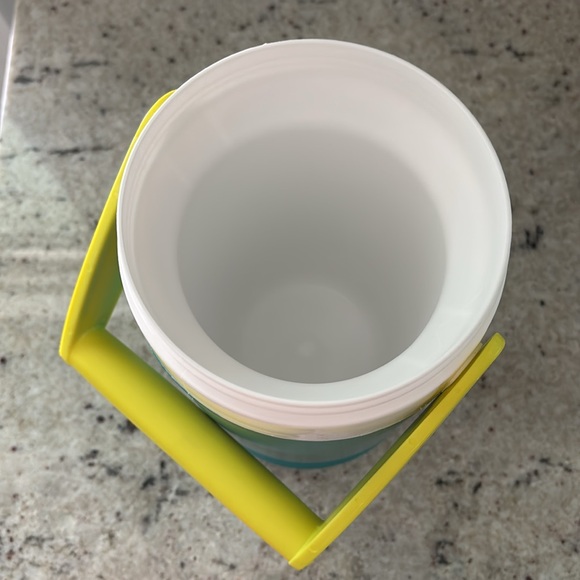 Igloo retro half gallon jug - Picture 6 of 7